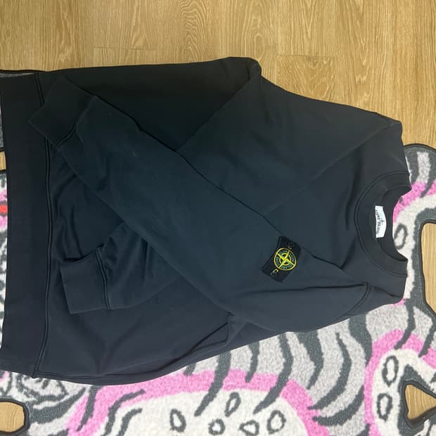 스톤아일랜드 맨투맨