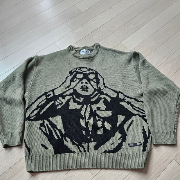 크리틱 스카웃 보이 니트