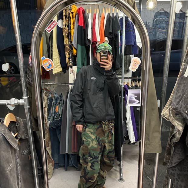 노스페이스 윈드브레이커