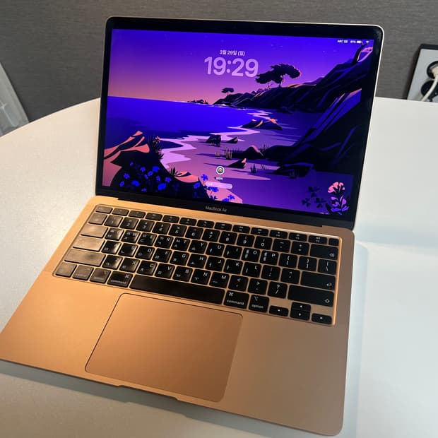 맥북 에어 M1 로즈골드 램 8G/ 256GB 상태좋음