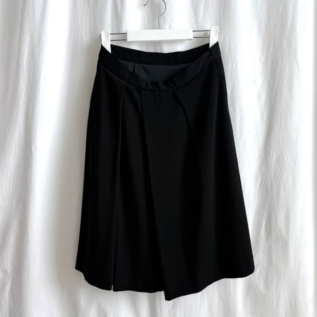 핀턱 미디 스커트 Pintuck Midi Skirt