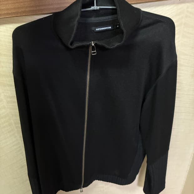 해칭룸 더블슬리브 트랙 가디건