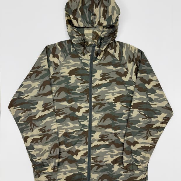 UNIQLO 카모플라주 후드 윈드브레이커