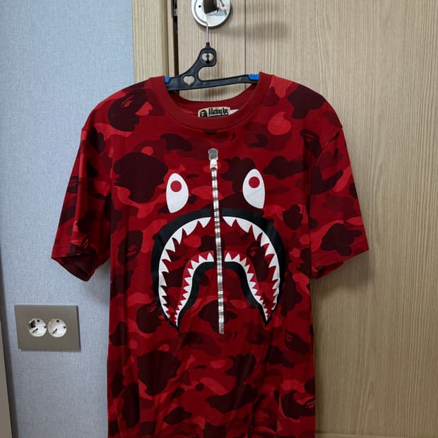 베이프 적계 카모 샤크 반팔