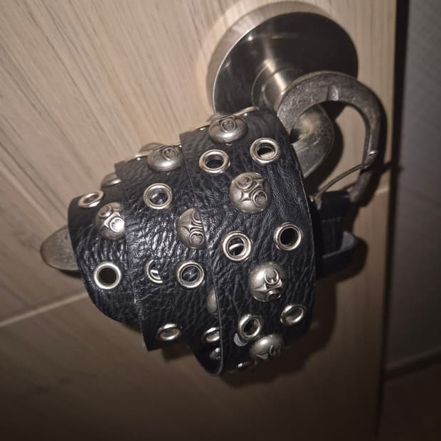 하우스 락 클럽 스터드 벨트