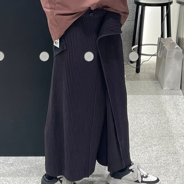 이세이미야케 옴므플리세 팔레트 랩팬츠