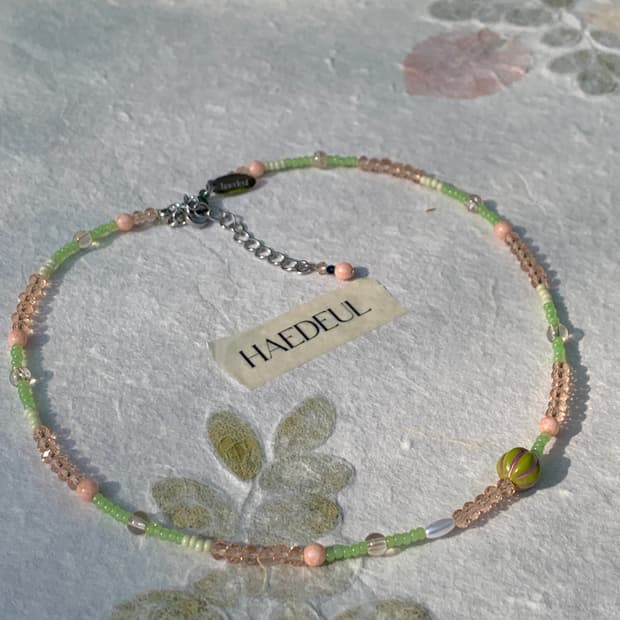 Berry-glint Necklace