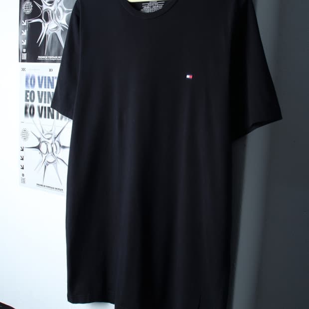 (L-XL) 타미힐피거 반팔 티셔츠 루즈핏 스몰로고 블랙 기본-7B7E