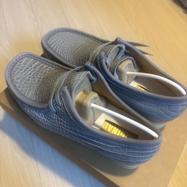 클락스 왈라비 그레이 크록 260