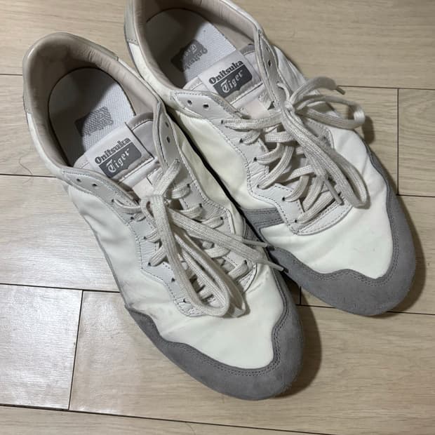 오니츠카타이거 스니커즈