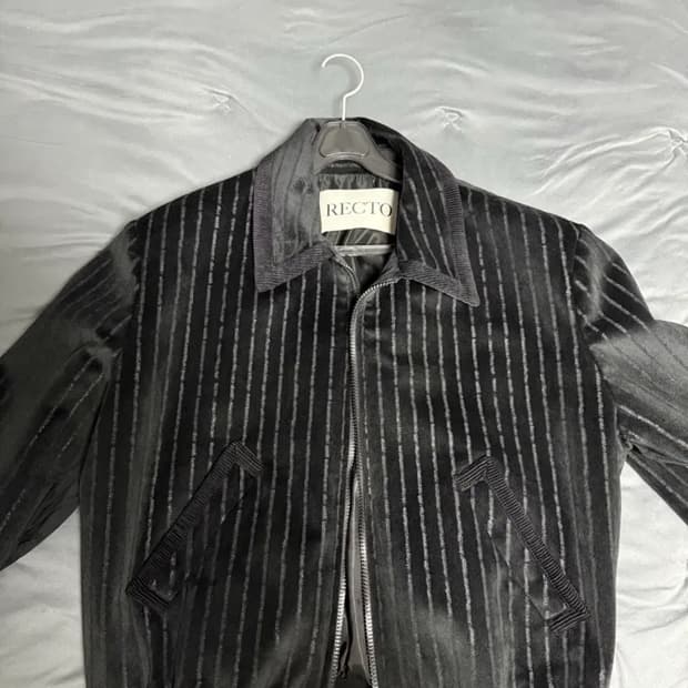 렉토 콘트라스트 벨벳 m사이즈