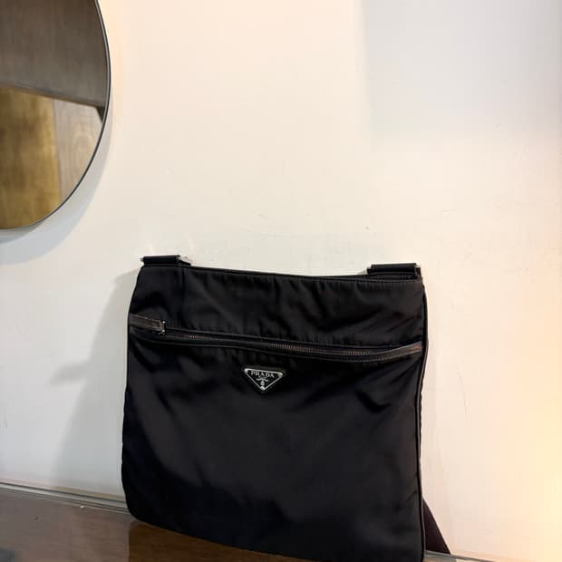 프라다 리나일론 크로스백
