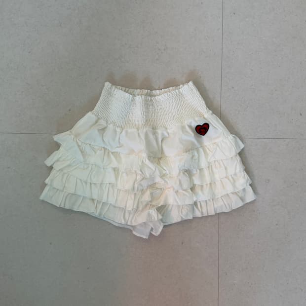 하트 포인트 프릴 스커트
