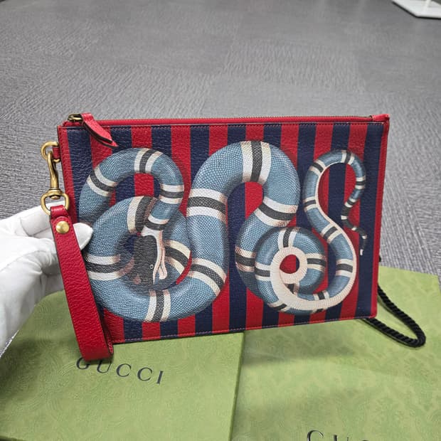 [특가][한정판] 구찌 킹스네이크 클러치백