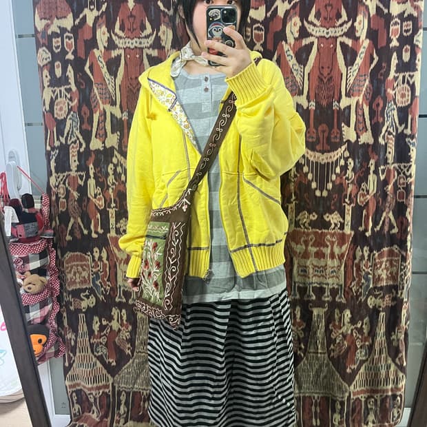 플로럴 스티치 엘로우 후드집업