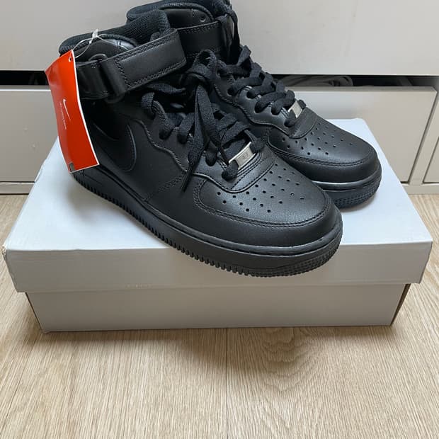 (255)나이키 에어포스1미드 블랙