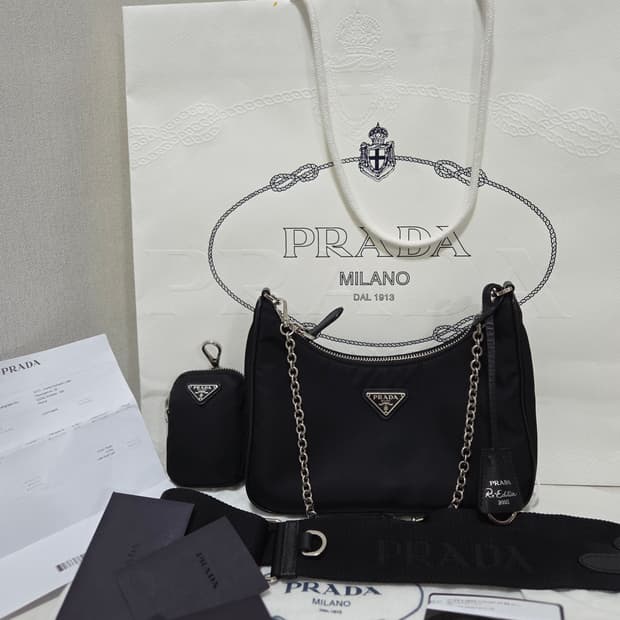[새상품급] 프라다 리에디션 테수토 은장 체인 호보백 