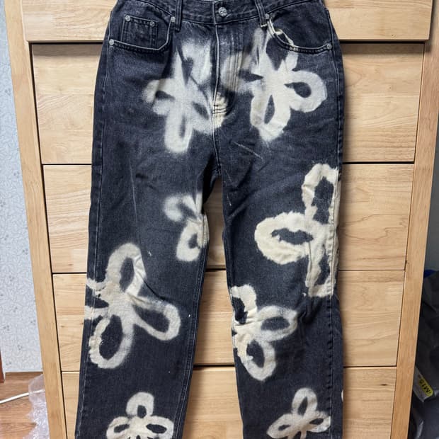 써저리 로고 데님 팬츠