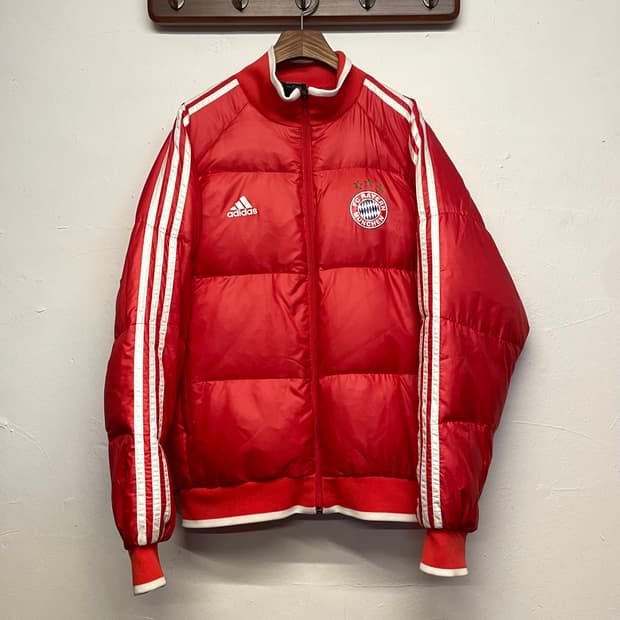 아디다스 바이에른 뮌헨 덕 다운 패딩 자켓  