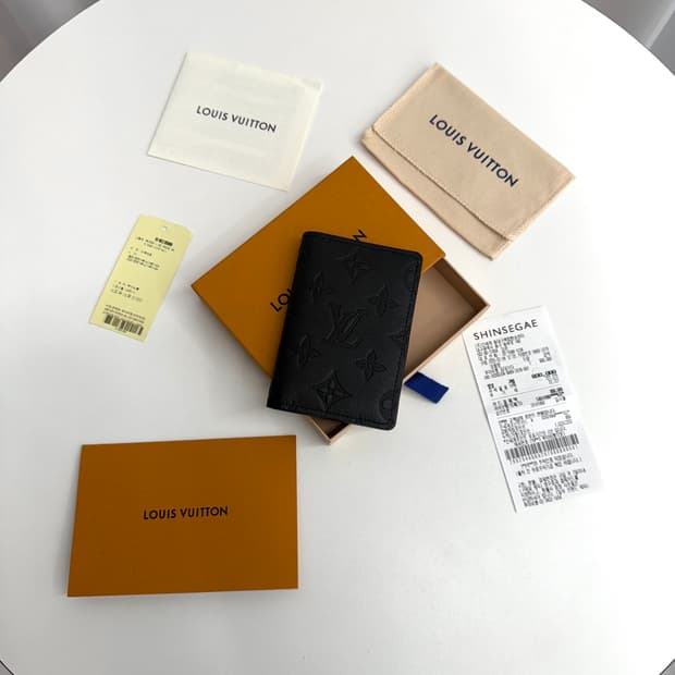 [26년/ 1회 사용] 루이비통 쉐도우 오거나이저 지갑 블랙