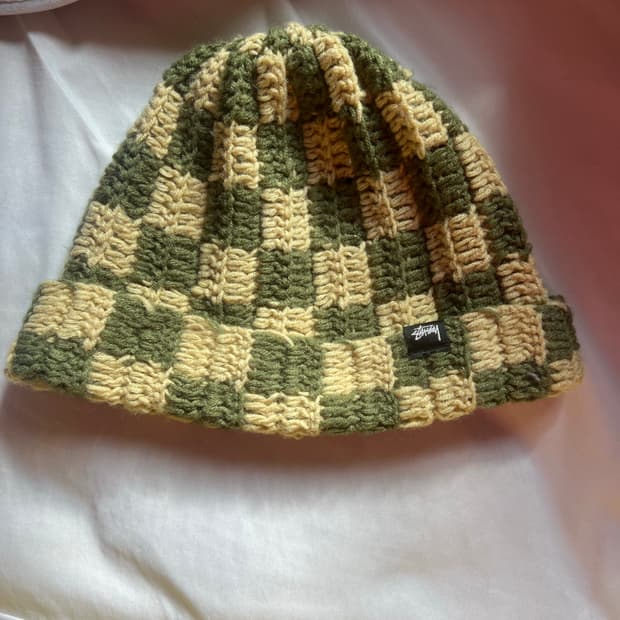 스투시 크로쉐 체커보드 비니 올리브 