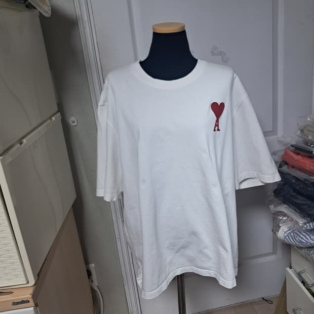 아미 AMI 하트 로고 화이트 반팔티 XL 루즈핏