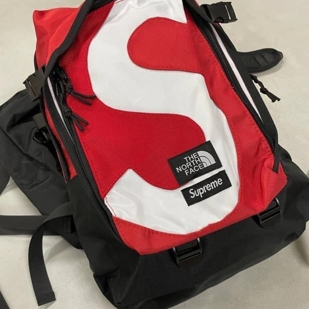 슈프림X노스페이스 S백팩