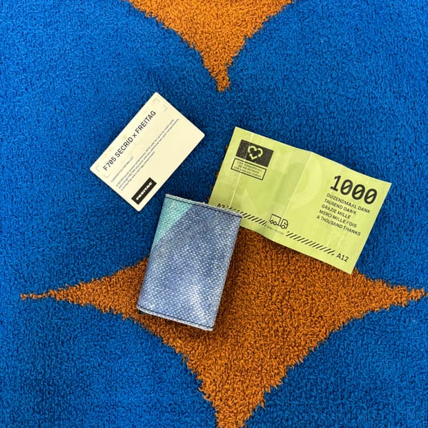 (From Italy🇮🇹)프라이탁 시크리드 카드프로텍터 지갑 남녀공용