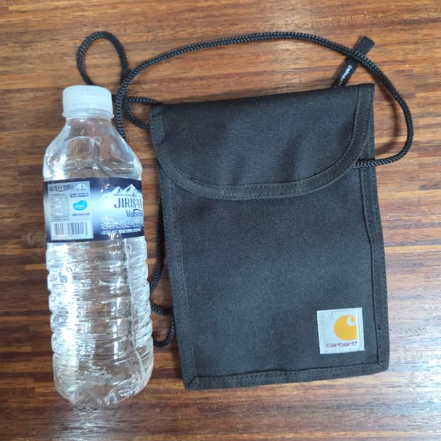 칼하트 콜린스 넥 파우치 크로스백 