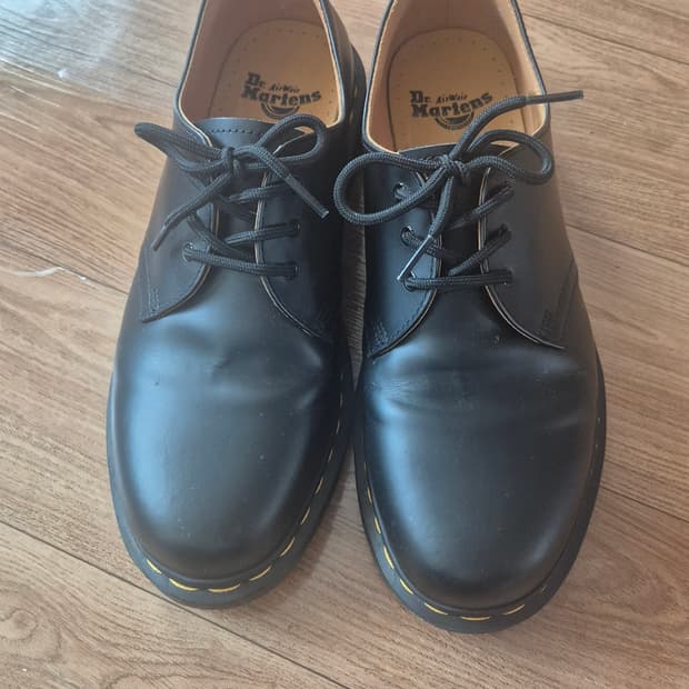 닥터마틴1461 스무스 280사이즈 팝니다