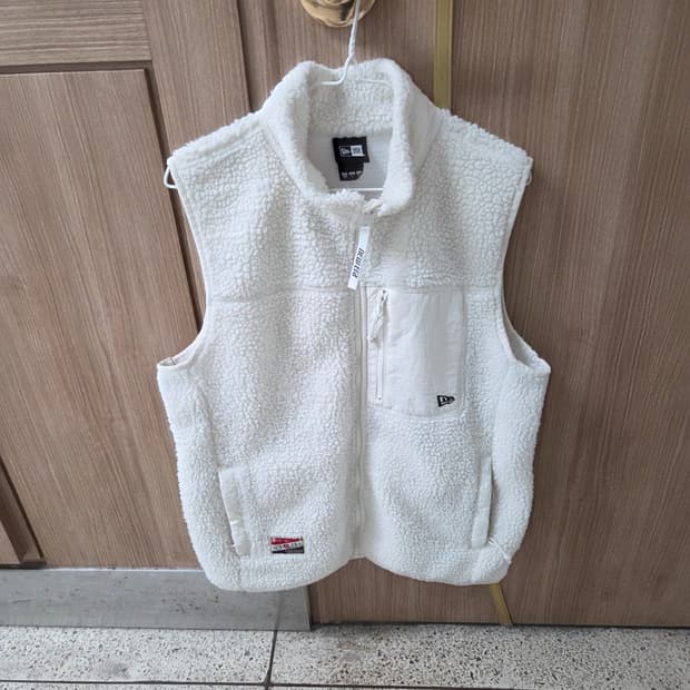 뉴에라 후리스 조끼 100