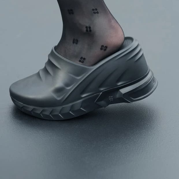 Givenchy 지방시 Marshmallow Mules 카리나 클로그