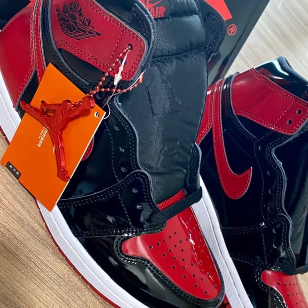 조던1 레트로 하이 OG 페이턴트 브레드