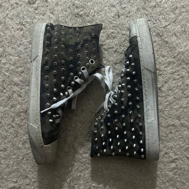 Gienchi 카모 스터드 스니커즈