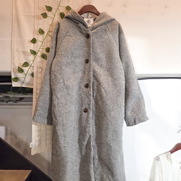 그레이 후드 롱 코트