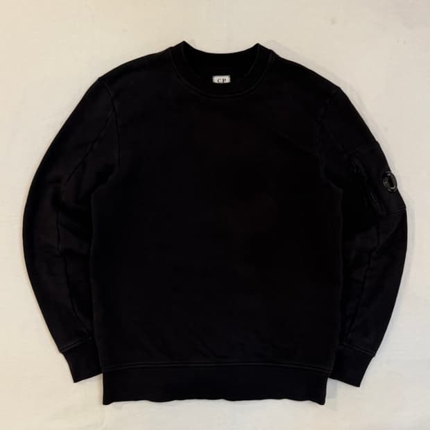 22FW CP 컴퍼니 렌즈와펜 맨투맨 블랙