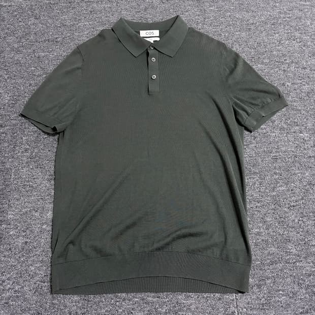 COS 슬림 실크 반팔 카라 니트