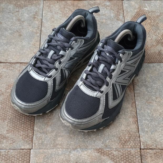 (230)뉴발란스 410 v5 블랙 실버