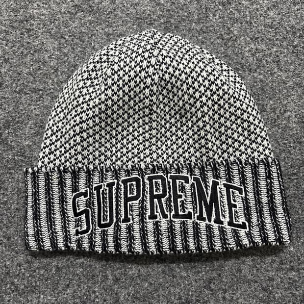 슈프림 하운드투스 비니 블랙/화이트