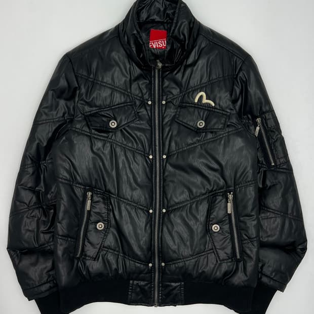 에비수 스몰 로고 자수 패딩