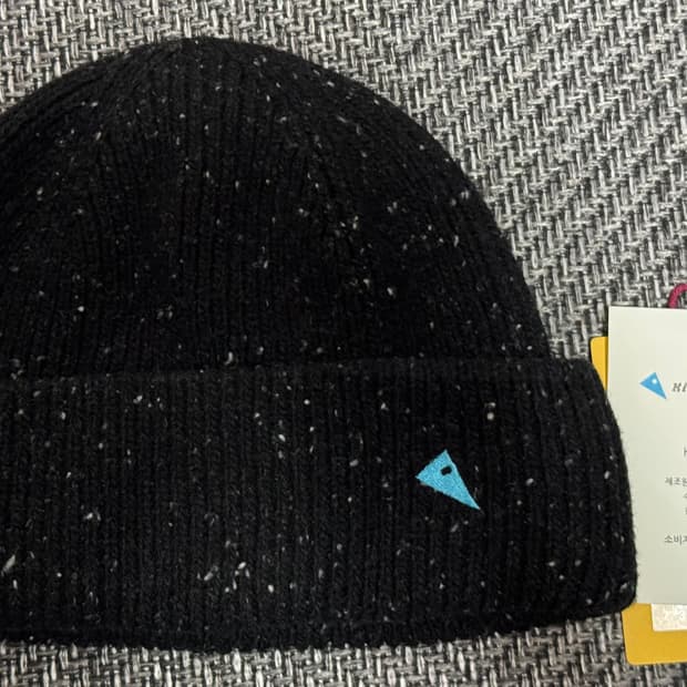 클라터뮤젠 흘드 비니 피치 블랙