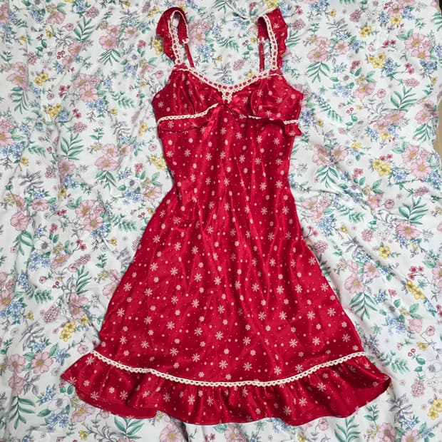 빈티지)레드 레이스리본 노르딕 눈꽃무늬 새틴연말크리스마스오네갸루슬립원피스