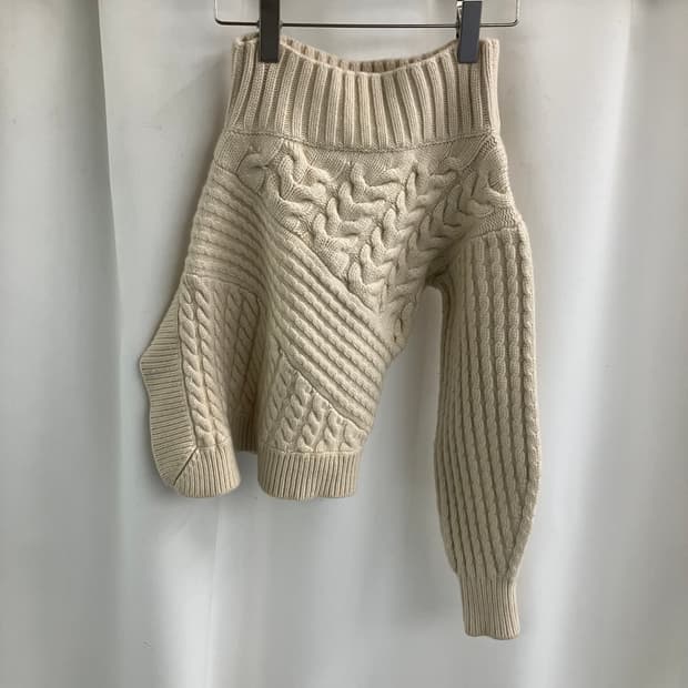 버버리 아이보리 비대칭 원숄더 캐시미어 니트 스웨터 M