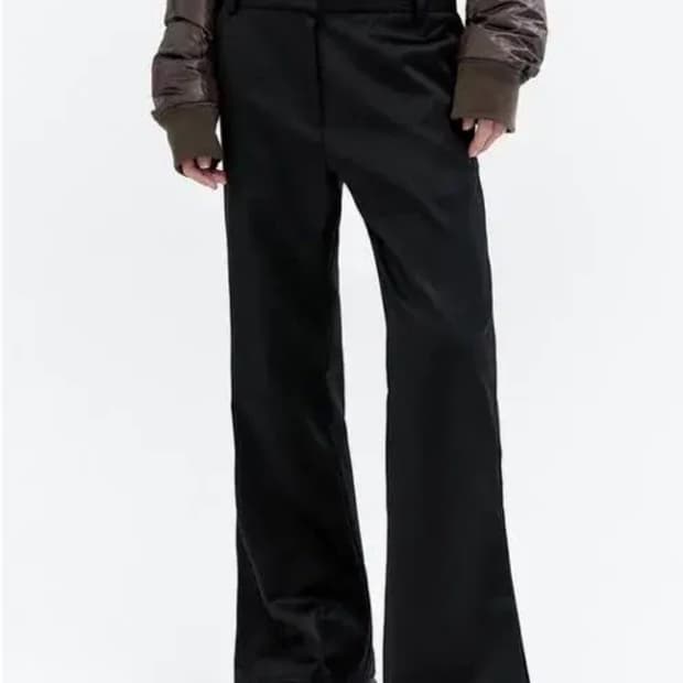 [Leey] SIDE SLIT FLARED SLACKS BLACK