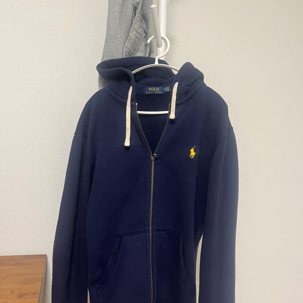 폴로 후드집업