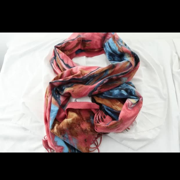 마블링 패턴 머플러