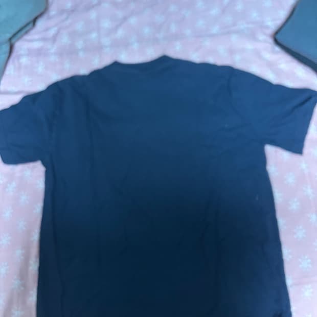 이지갭 반팔티 네이비 M사이즈 실착1회 새상품급 판매