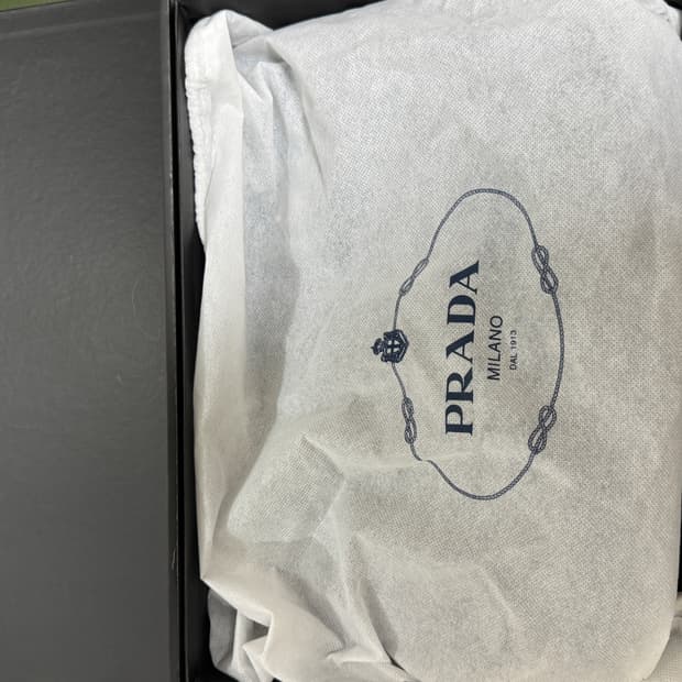 프라다 퀄팅 쇼퍼백 블랙 은장 1BG740 2AS3 F0002