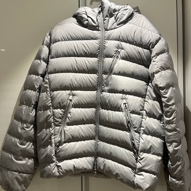 무신사 스탠다드 시티 레저 후디드 라이트 다운 재킷 라이트그레이 M
