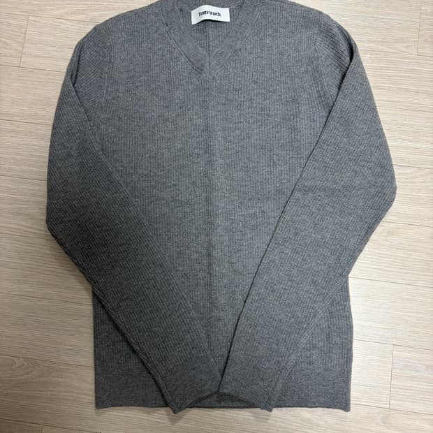 25FW 토니웩 V넥 니트